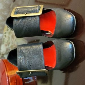 Stephen Vincenzi black leather shoe